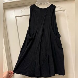Lululemon black open back tank size 8